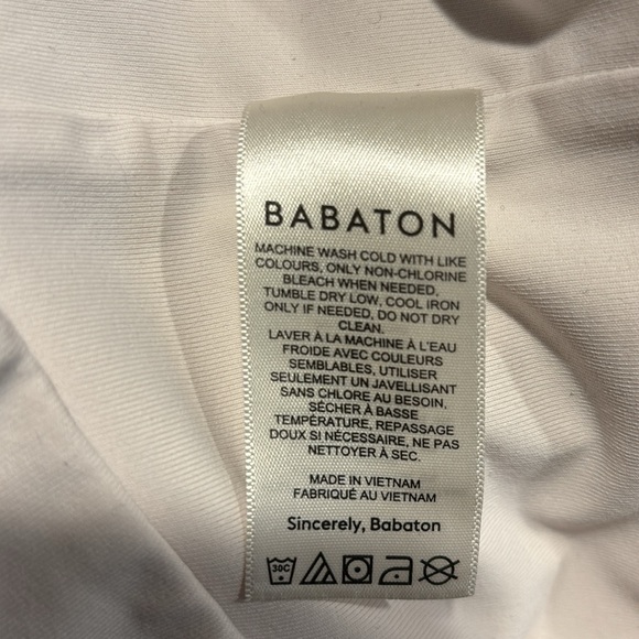 Babaton Square Neck Long Sleeve Crop Top - Picture 6 of 6